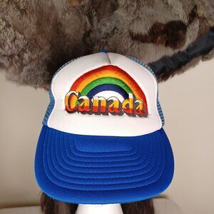 Vintage Canadian Tourist Souvenir Hat, Rainbow Design, M/L